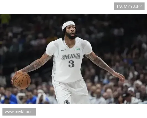 老友重逢火花再燃 克莱率独行侠圣诞大战勇士引爆焦点全美关注篮坛